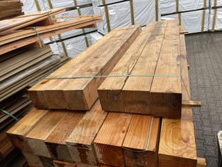 Ca. 27x Douglas Balken Geschaafd, 140x140mm, lengte 6/200cm, 21/250cm